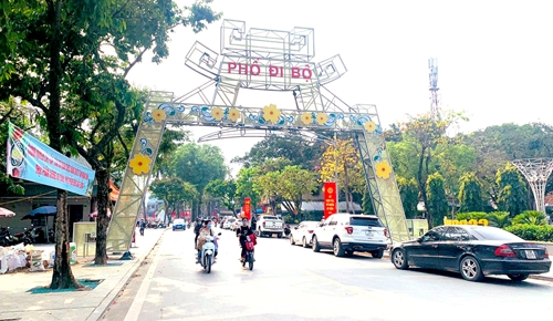 Thị xã Sơn Tây khai trương tuyến phố đi bộ đầu tiên